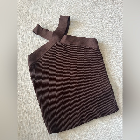 Babaton Ribbed Criss Cross Top - Picture 4 of 9